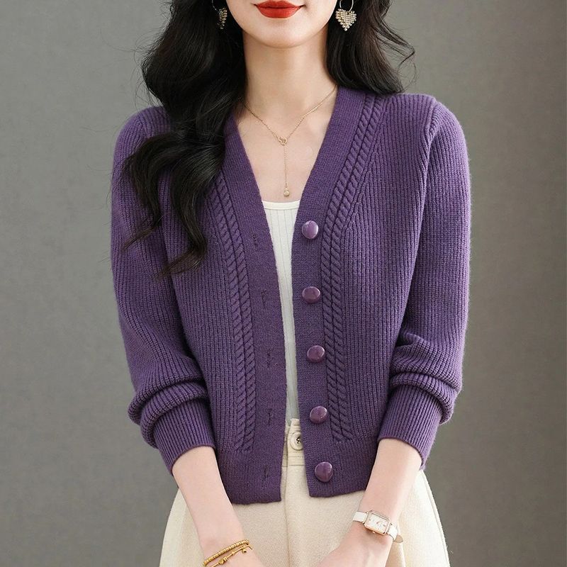 Autumn and Winter New Style V-Neck Sweater Cardigan Knitwear for Women, Versatile and Stylish Solid Color Coat, Soft and Long-Sleeved, Loose Fit for Outerwear Autumn and Winter New Style V-Neck Sweater Cardigan Knitwear for Women, Versatile and Stylish Solid Color Coat, Soft and Long-Sleeved, Loose Fit for Outerwear