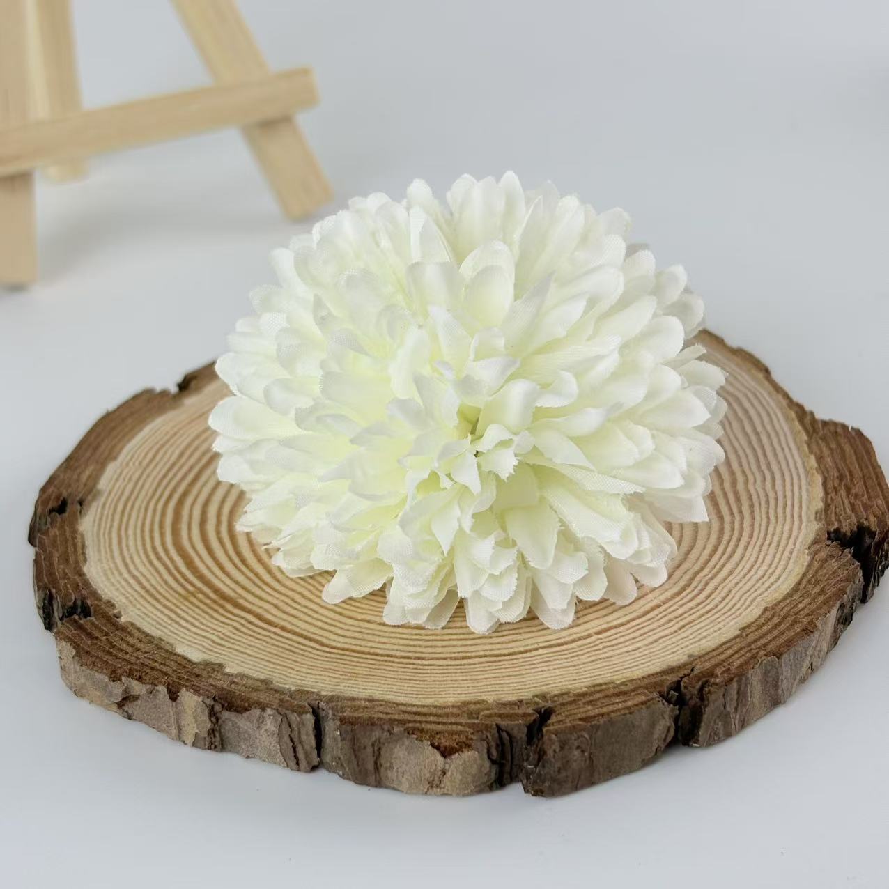 Simulación de flores de crisantemo al por mayor decoración de la sala de bodas accesorios de fotografía tela de seda de laceana flores de crisantemo