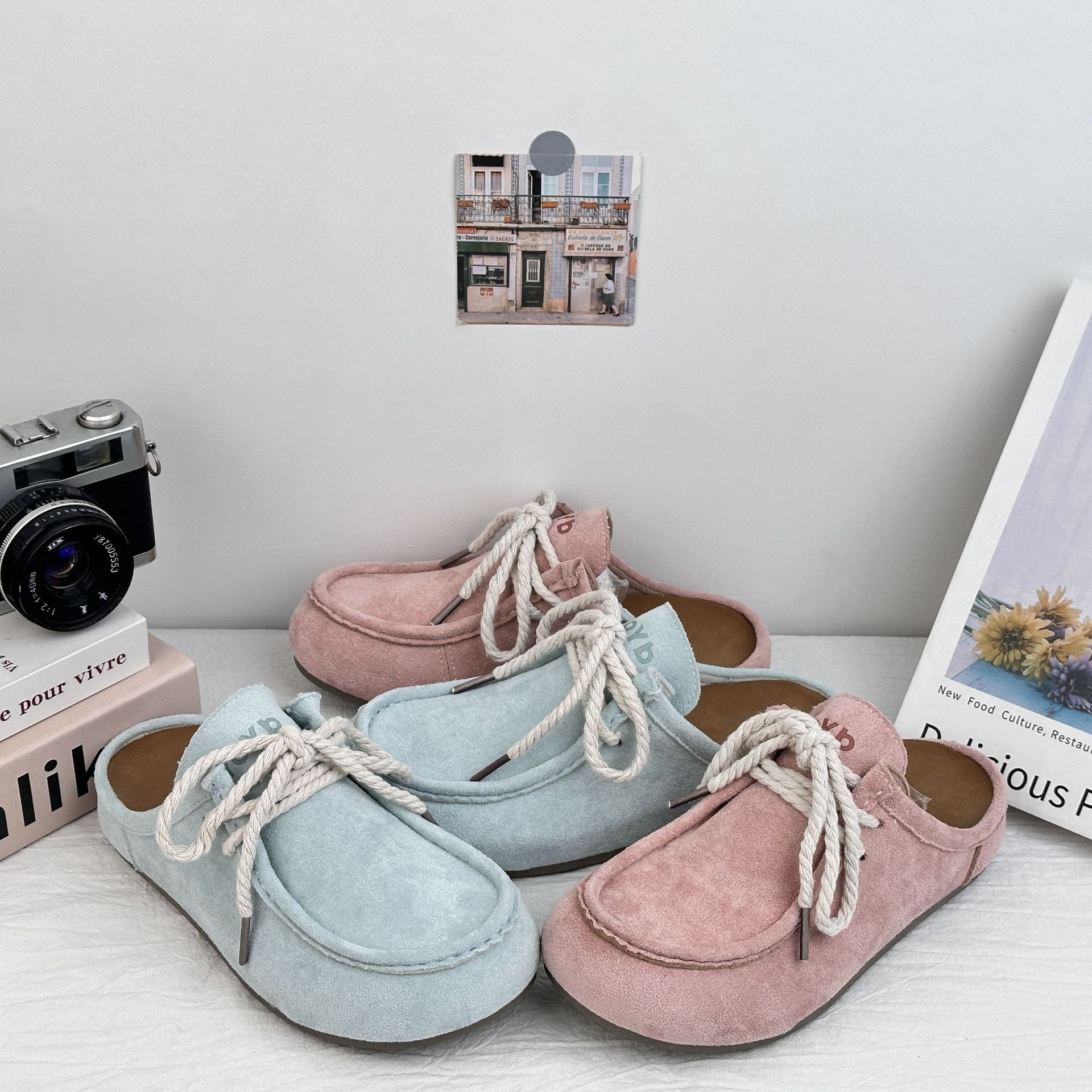 Yuanbo Baotou medio zapatillas para mujeres 2025, verano nuevo transpirable ocio de un pie, zapatos de cabello para mujeres