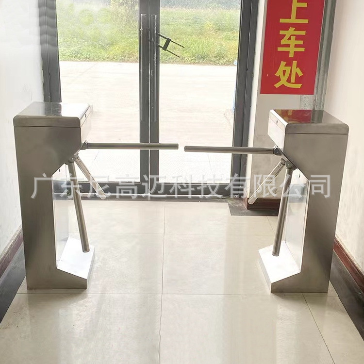 尼高迈304不锈钢立式机械手动三杆滚动闸门车站医院旋转出入口机