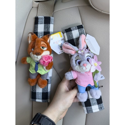 Sürətlər qutusu və əl tormozu başlıqları: Official Zootopia Judy Nick - shoulder-pads-linen-black-grid-genuine-nicks-paw-judys-bouquet-two