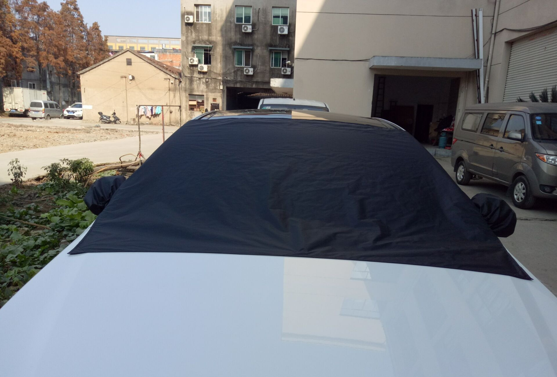 Black Car Glass Cover with Mirror Cover, Front Windshield Cover, All-Season Anti-Freeze Half Car Cover