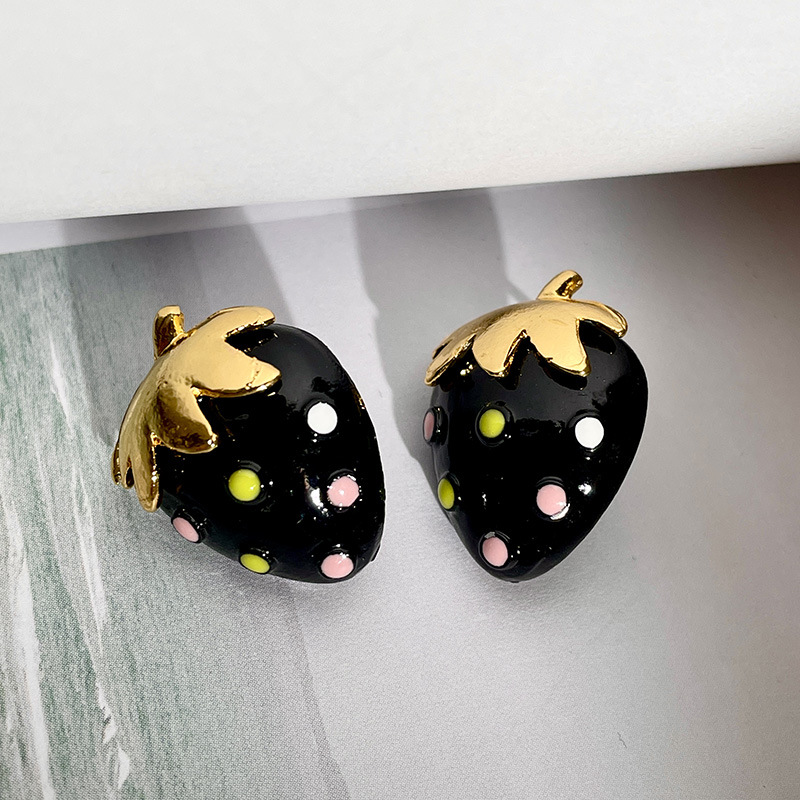 1 Paire Mignon Fraise Émail Placage Alliage Boucles D'Oreilles display picture 2