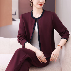お母さんのコートの貴婦人のブランドの春の服装の運動のスーツの女性の2025新型の中高年の春と秋の上着の2つのセット