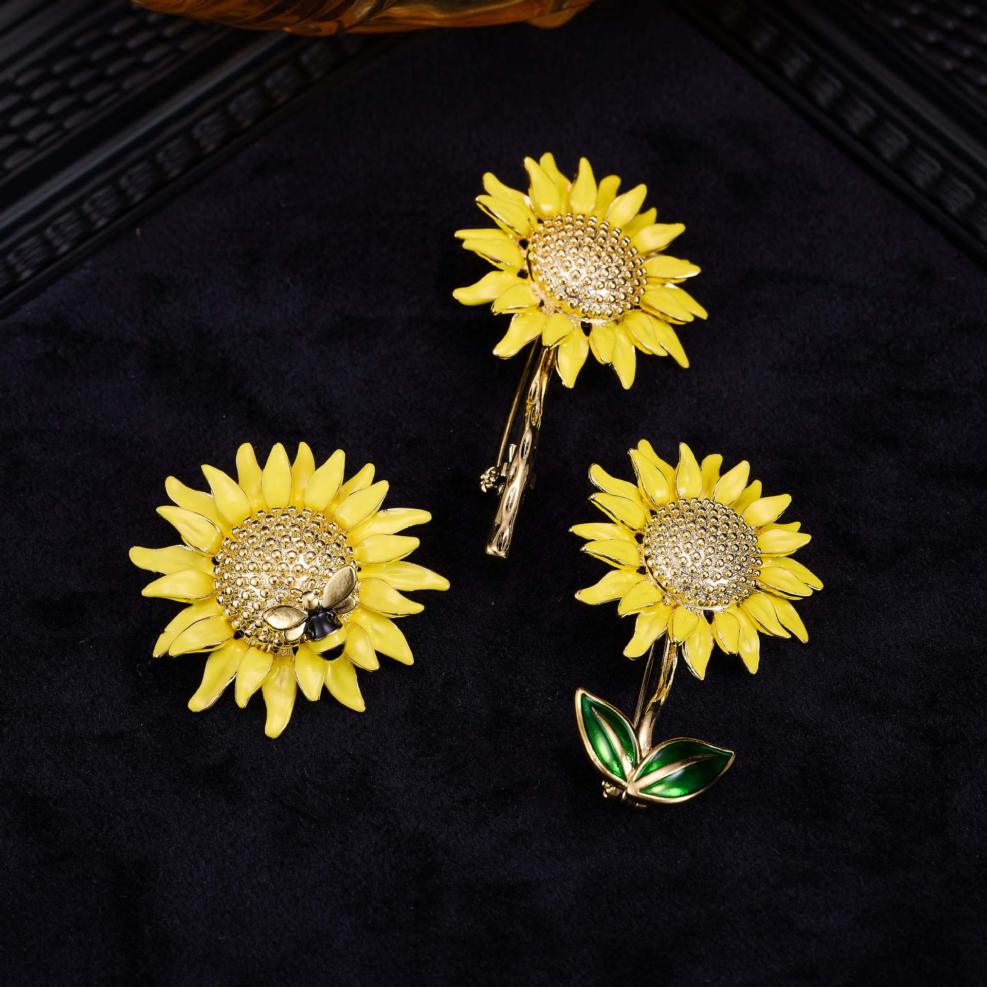 Sunflower Brooch, a Light Luxury Fashion Accessory That Won Top Honors, Sunflower Pin, Plant Enamel Brooch Wholesale