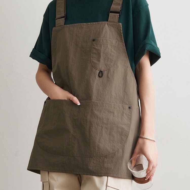 Japanese-style adjustable shoulder strap apron, short, water-resistant, suitable for kitchen, catering, pet care, cafes, and hair salons; women's work uniform