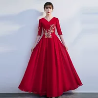 Костюм, красная длинная юбка, вечернее платье, V-образный вырез