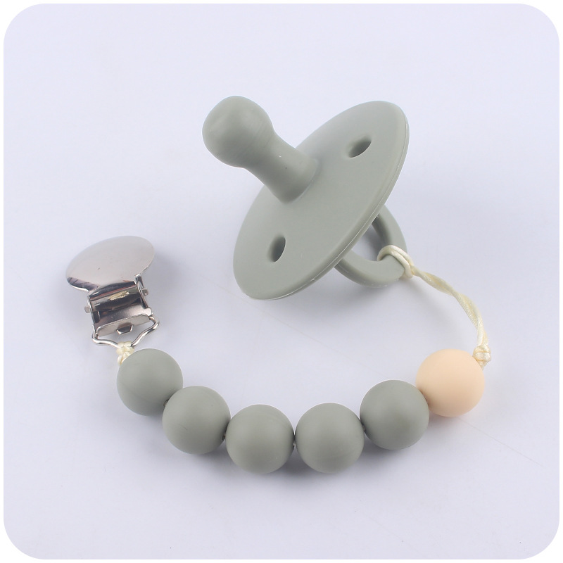 Nuevo bebé suministros contraste color cuentas de silicona pezón cadena calmante bebé silicona pezón anti-caída Cadena de dos piezas conjunto