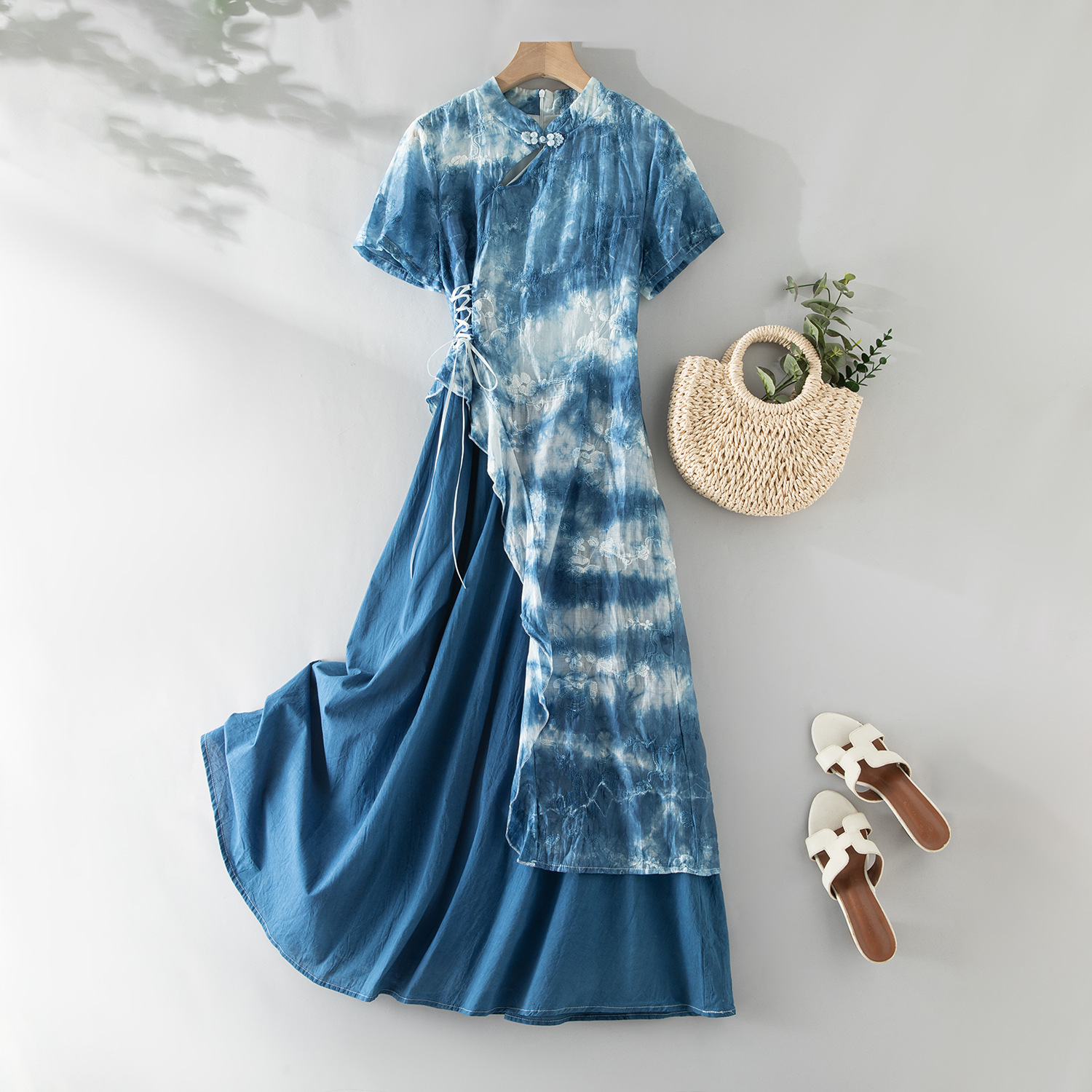 Elegant cheongsam from Yunnan province