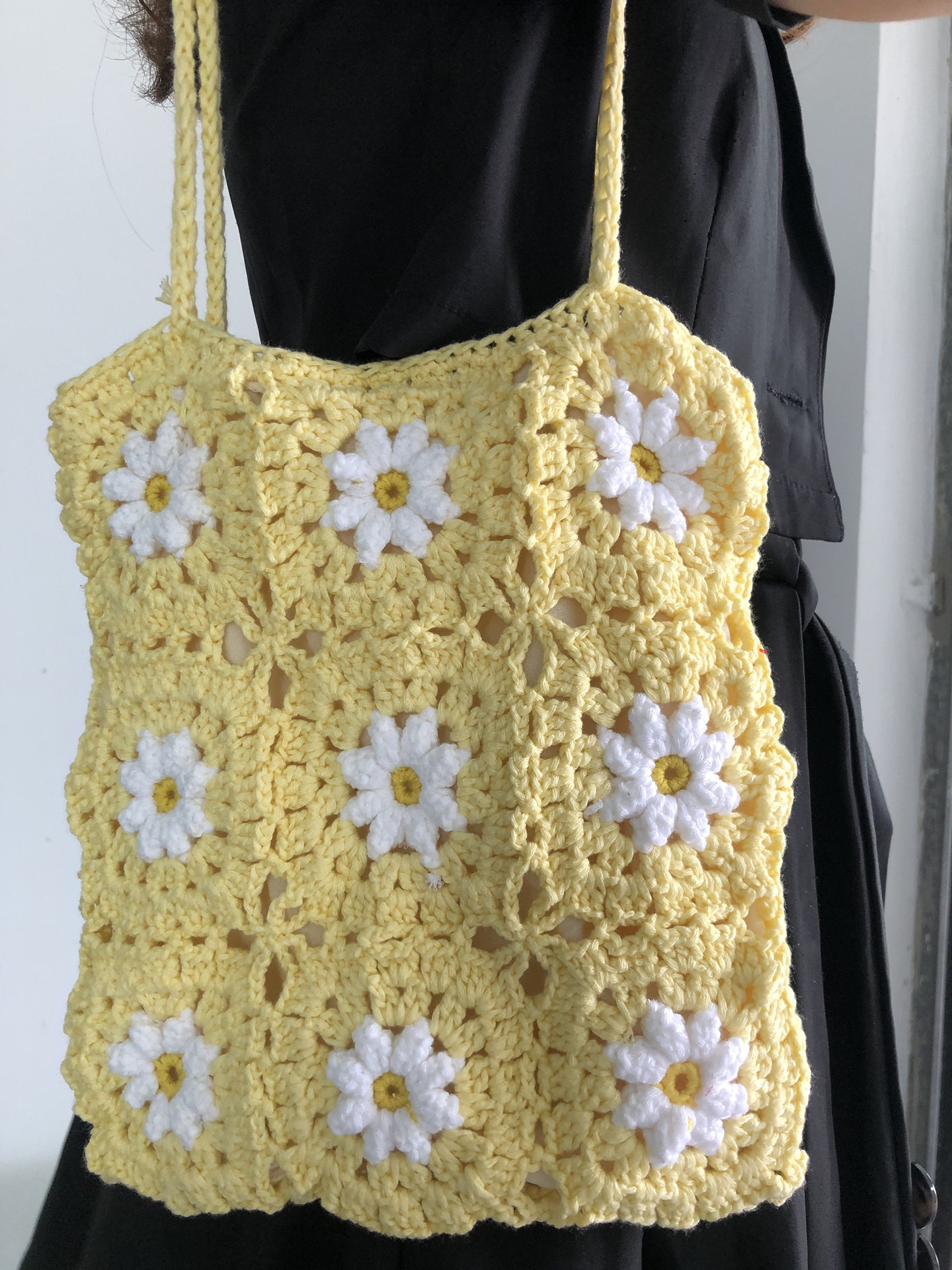 產(chǎn)地貨源跨境新款手鉤花朵包包 沙灘包 休閑袋 單肩包現(xiàn)貨