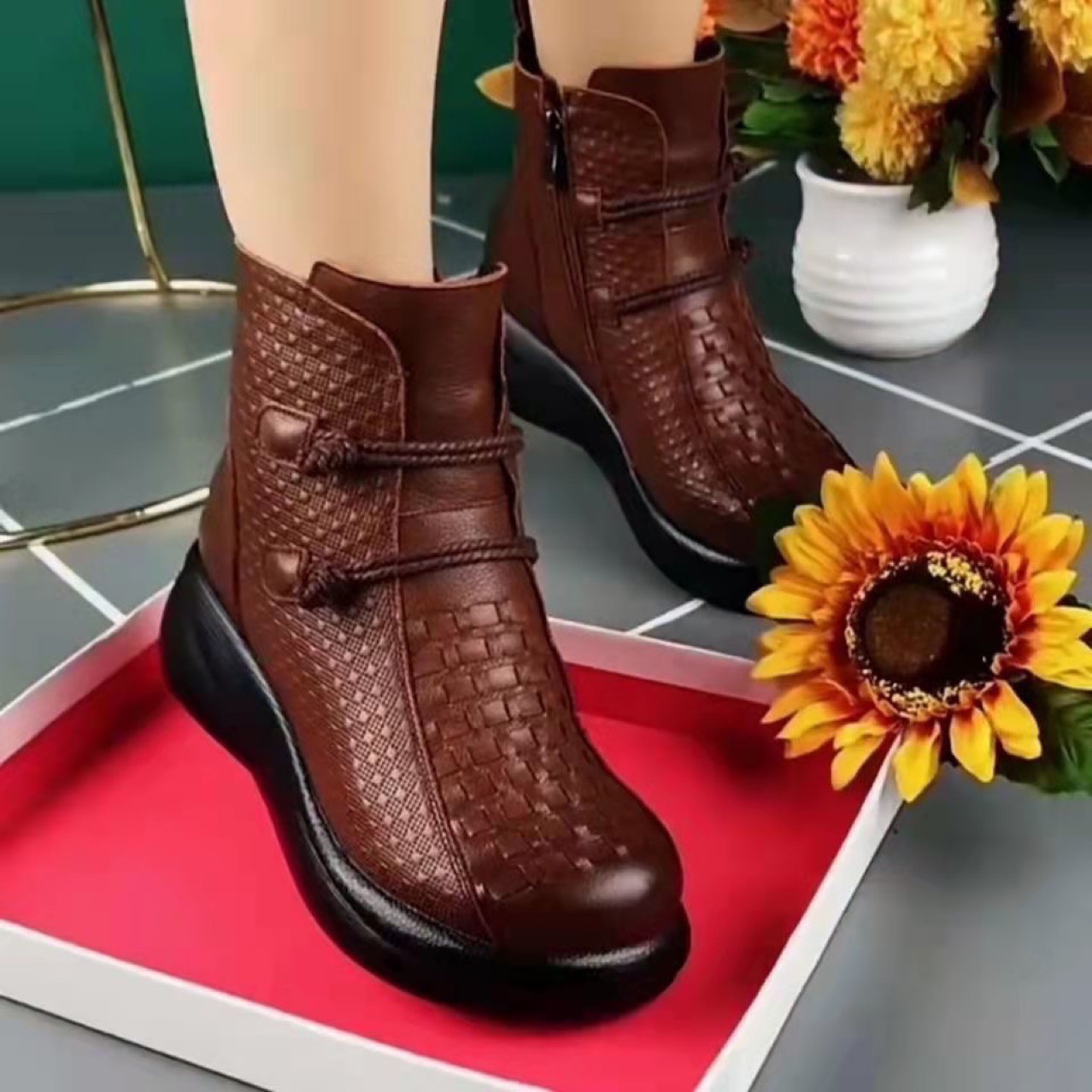 ShoeVault 2024 Short For Women Leather Round Toe Autumn Winter Soft Sole Fleece Lined Warm Mom Shoes Ethnic Style Retro Cotton_vogvips.com