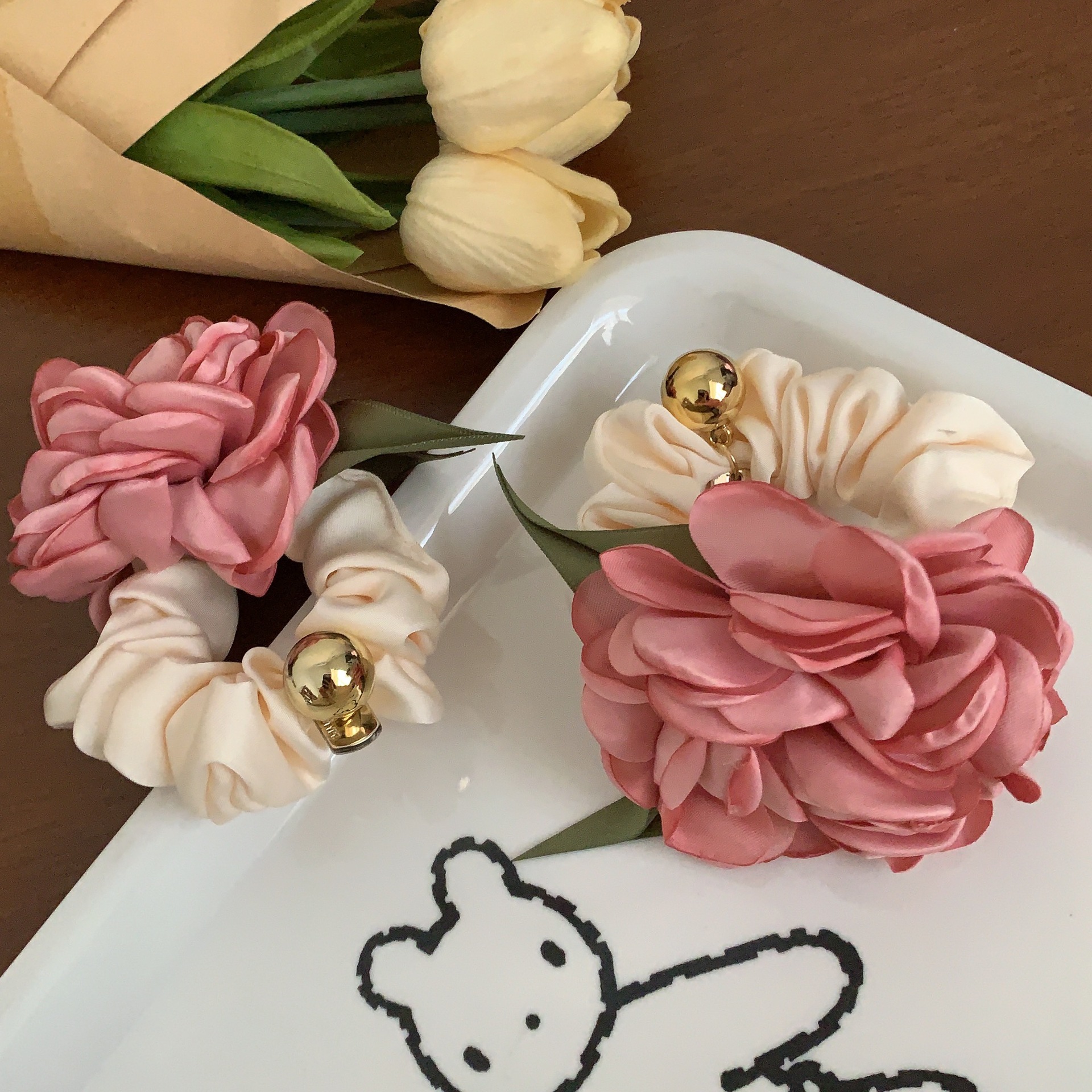 1 Piece Quantity Elegant Retro Women's Mountain Rose Flower Cloth Hair Tie