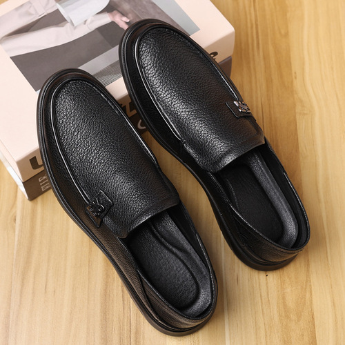 New first-layer sheepskin men's casual shoes, soft leather men's shoes, lazy slippers wholesale
