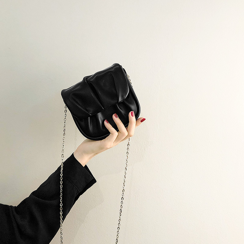 Niche Design Small Bag for Women Summer 2025 New Trendy Pleated Chain Crossbody Bag Versatile Mini Bag Saddle Bag
