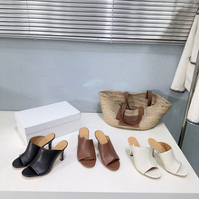 �߶�ŮЬ2025���¿���Ƥ�ָ��߸�����Ь�A�ν��ٸ�¶ֺ��ЬŮ