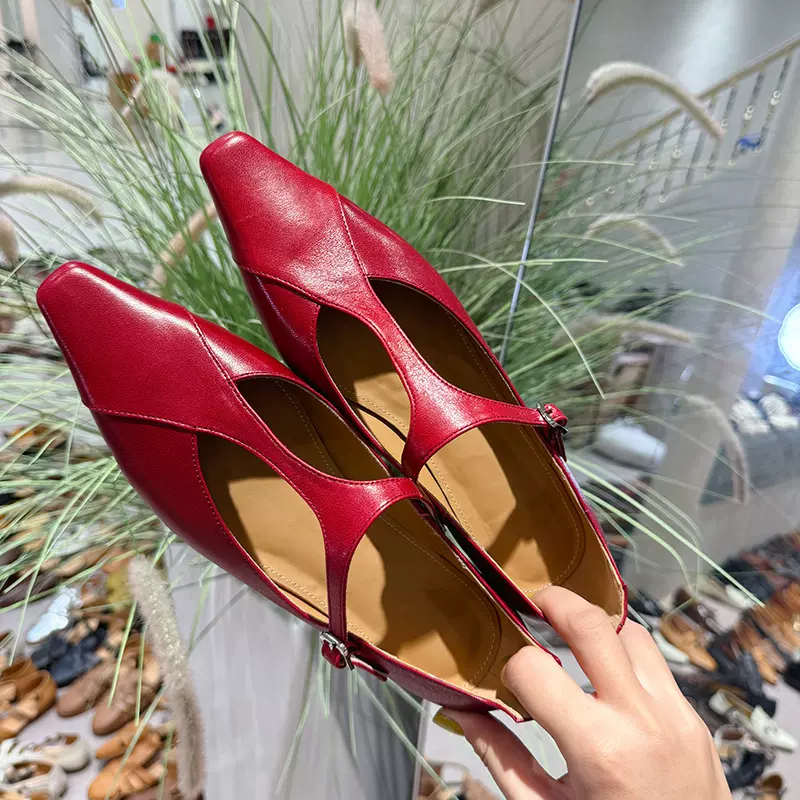 2025巨软美复古小羊皮T字带玛丽珍小皮鞋法式尖头粗跟浅口单鞋女