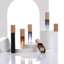 ���l10ML���ڇ��Fƿ���׸ߙnС�ӷ��b��ƿ�u׃ɫ��yʽ��ˮ����ƿ