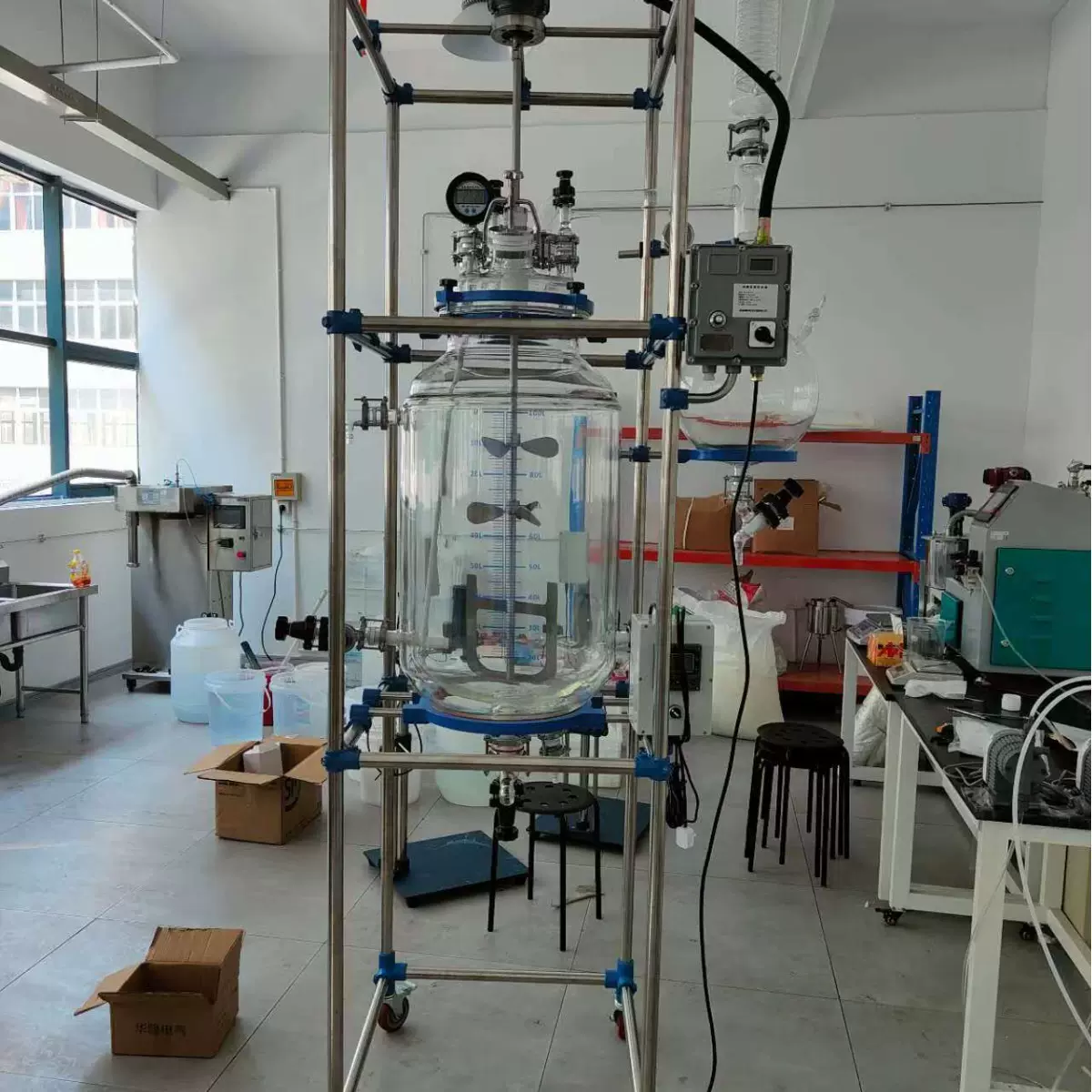 实验室电加热双层玻璃反应釜高硼硅防腐真空蒸馏