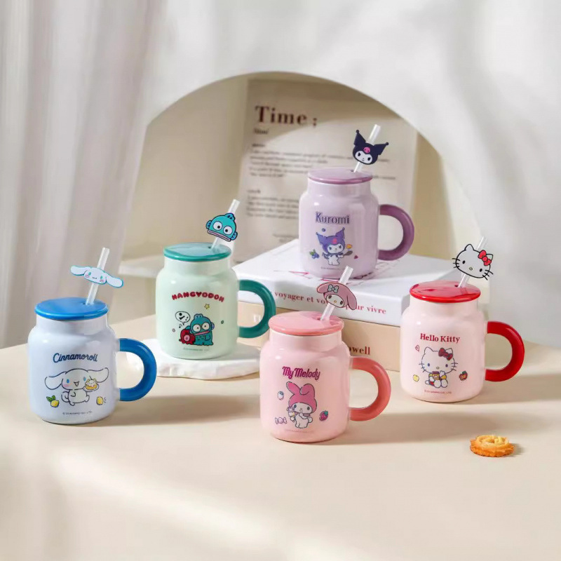 Auténtica taza Sanrio hermosa caja de color con tapa de taza de paja con patrón de dibujos animados taza de cerámica de alto valor facial