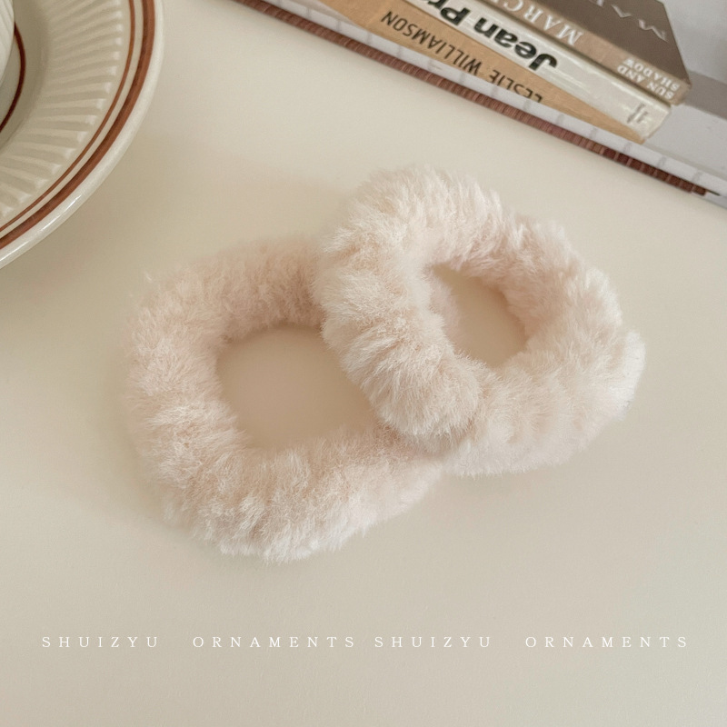 Anillo de pelo de peluche, anillo de intestino de hadas, otoño y invierno, nuevo estilo, cuerdas de cabeza dulces, mujeres simples y versátiles, cuerdas de cabello para jóvenes.