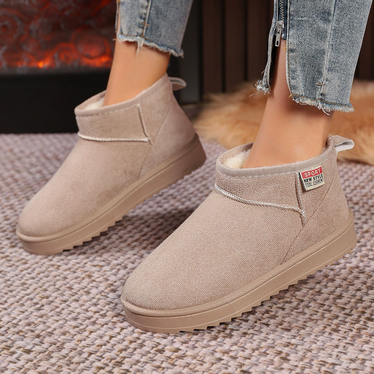 Внешняя торговля плюс размер 2024 новые зимние сапоги женские толстые подошвы теплая бархатная толстая нескользящая хлебная ватная обувь