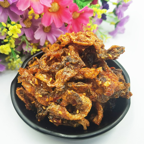 Thirteen sisters spicy fish skin ready-to-eat cod skin dried fish spicy spicy crispy bagged snacks