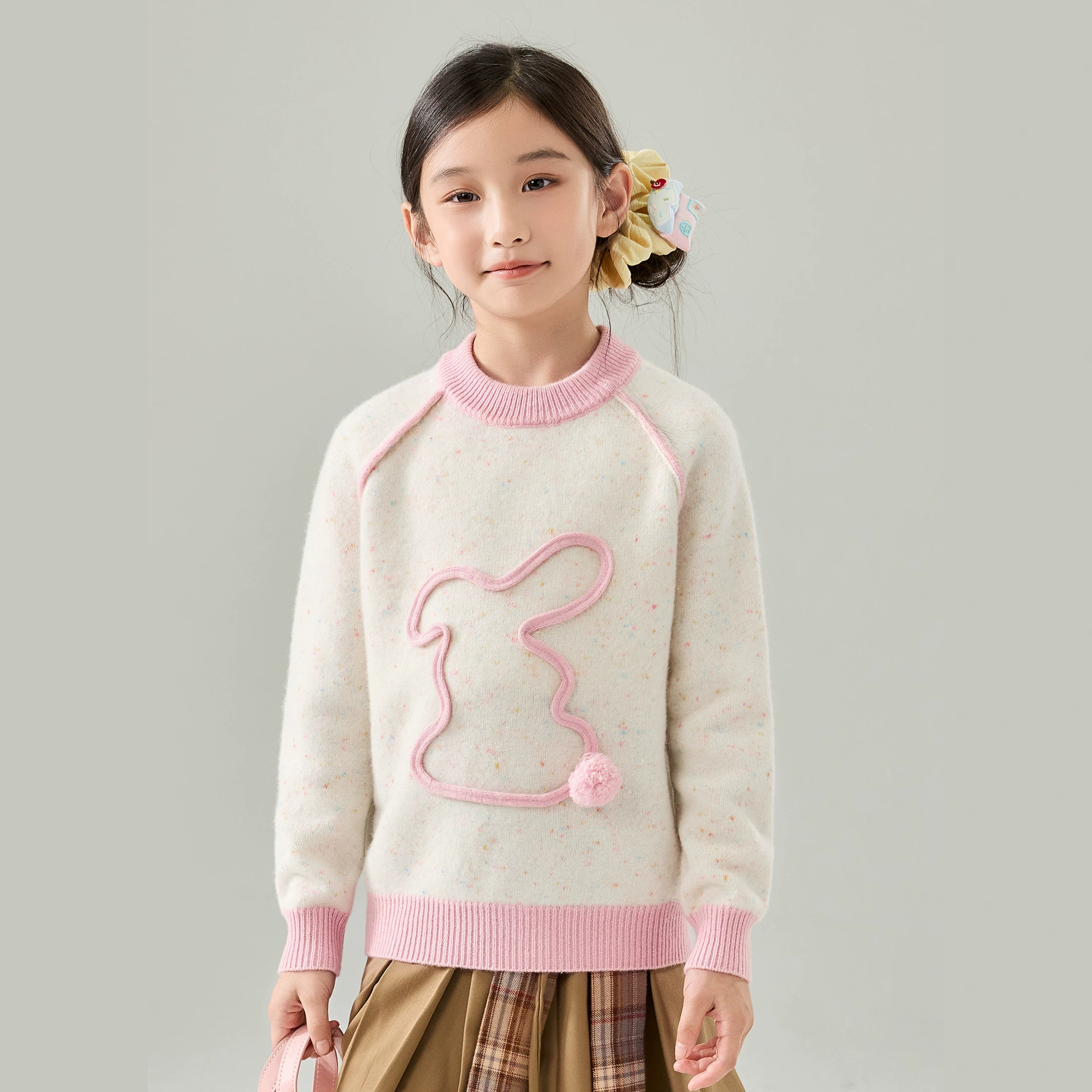 Children's colorful wool sweater, new autumn and winter style, round neck pullover sweater, handmade rabbit color-block knit base layer.