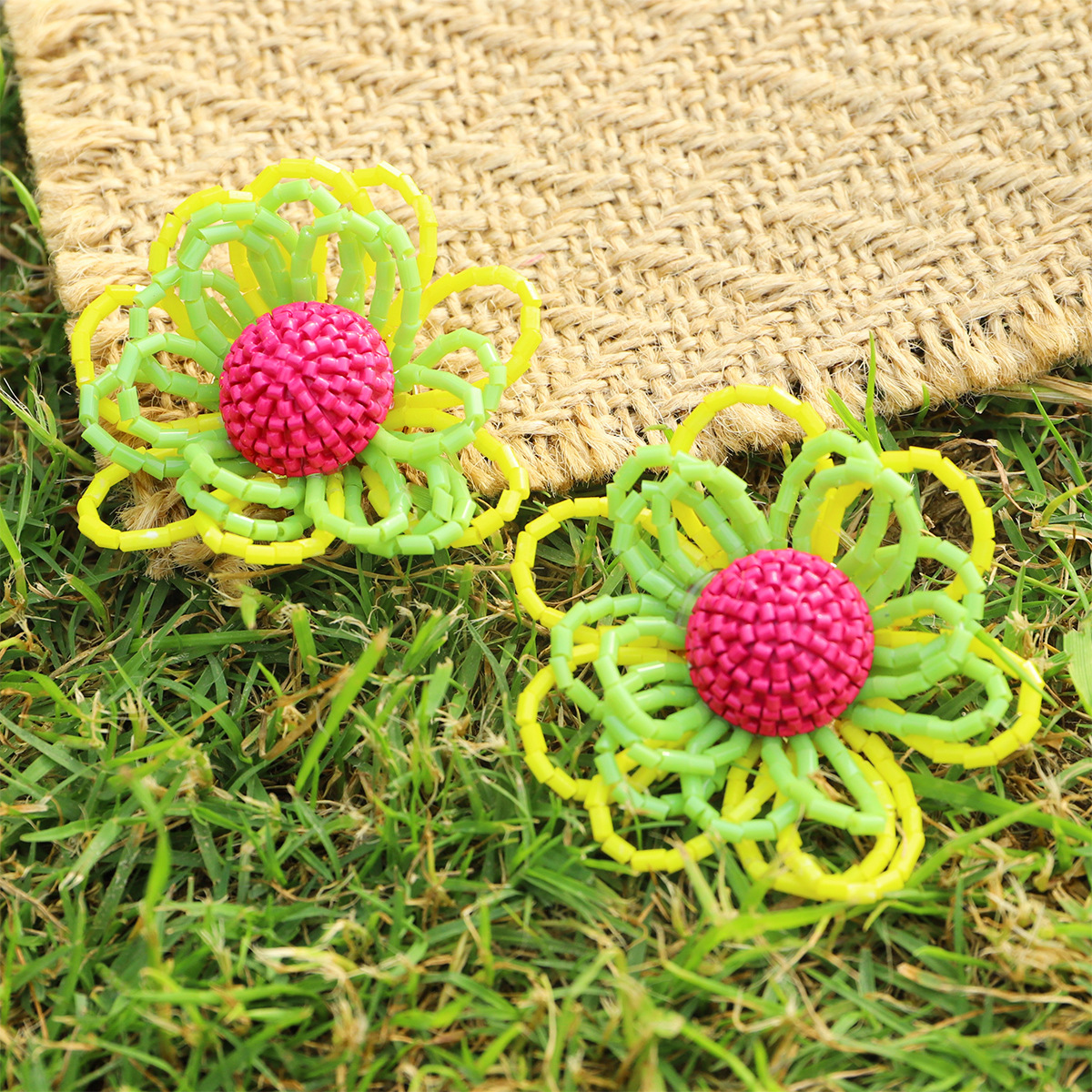 Trendy Pastoral Handmade Beaded Daisy Flower Plastic Earrings