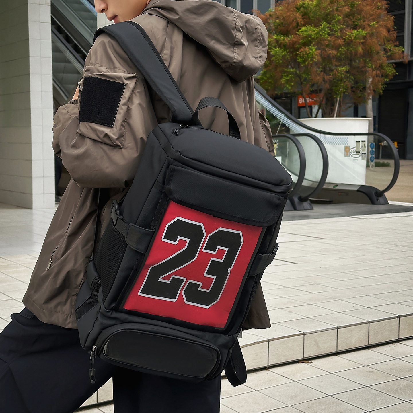 Nueva mochila deportiva bolsas de dolor bolsas de fútbol de montaña versátiles bolsas de baloncesto bolsas de viaje al aire libre mochila de hombro de gran capacidad