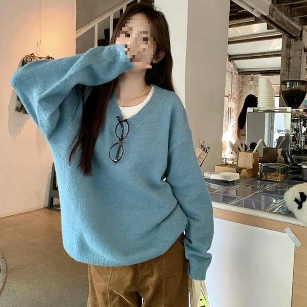 韩系慵懒感湖蓝色v领套头毛衣女秋冬季宽松加厚浣熊绒针织衫|undefined
