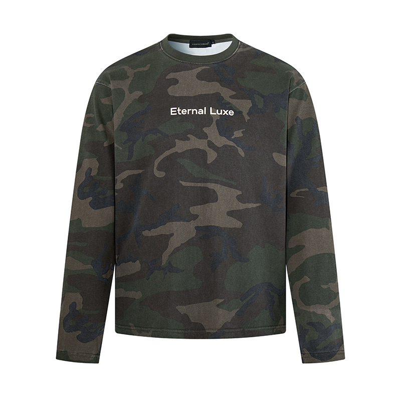 American retro street-style distressed letter camouflage long-sleeve T-shirt for men and women, casual loose fit, versatile couple's top for autumn American retro street-style distressed letter camouflage long-sleeve T-shirt for men and women, casual loose fit, versatile couple's top for autumn