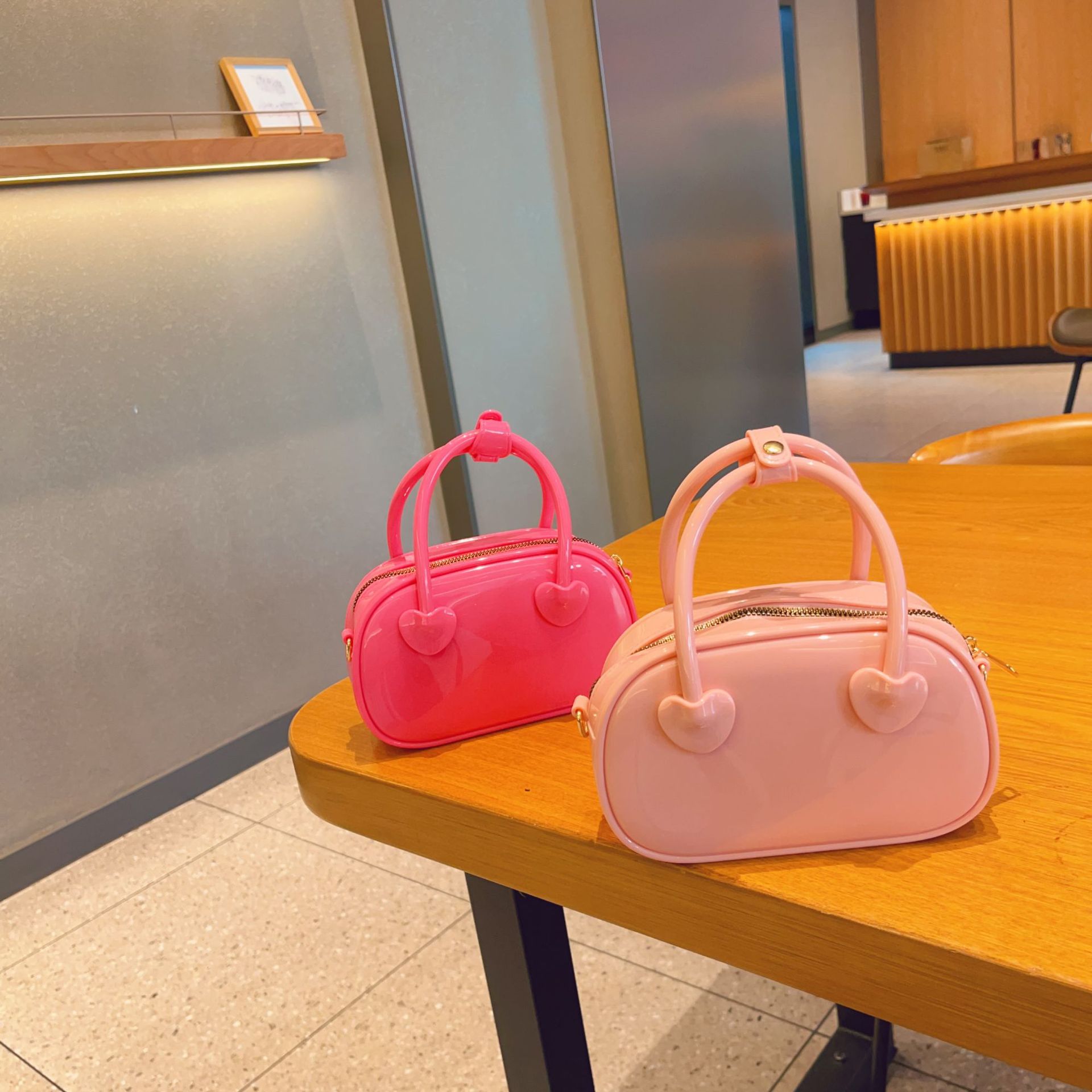 2025 New PVC jelly bag, summer candy color, single-shoulder crossbody mini bag, fashionable hand-held pillow women's bag undefined