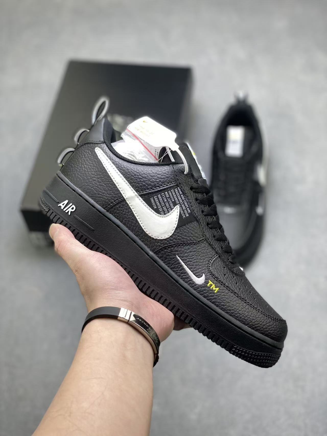 Zapatos de comercio exterior transfronterizo Putian AF1 Fuerza Aérea No. 1 blanco puro negro puro zapatos de patina baja para hombres y mujeres zapatos deportivos casuales
