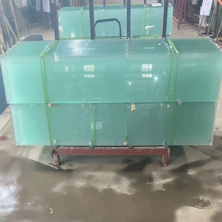 厂家批量生产8-12MM各种工艺玻璃  油砂玻璃  来图制作