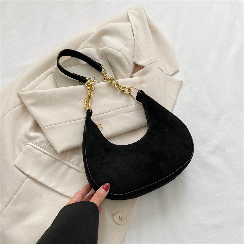Estilo coreano elegante simple bolsa de hombro de la cadena para las mujeres 2023 Invierno nuevo todo-fósforo de las axilas dumpling bolsa de moda de las mujeres image 8