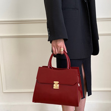 ���Ů����2025�¿�Y���õİ�������tɫ������ƽ�r�������p����