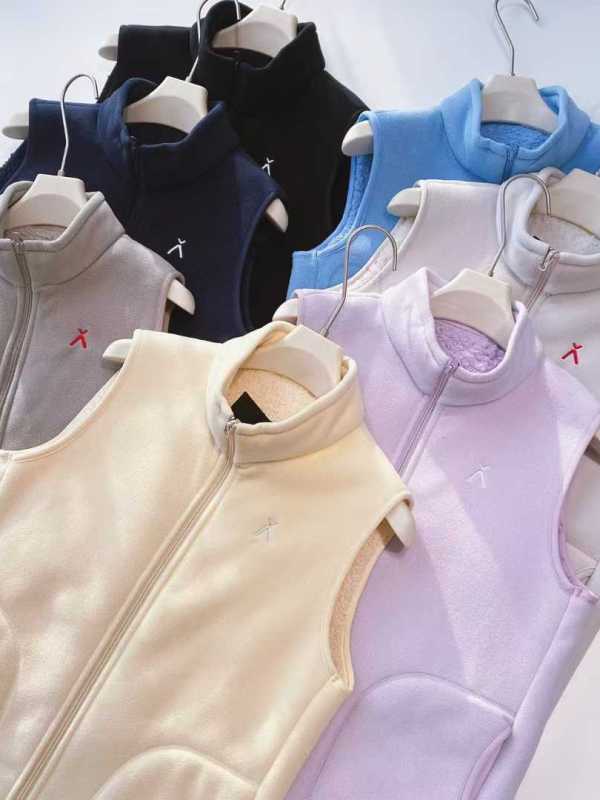 Good Quality Products, Worth Buying Without Thinking Twice. 25 Autumn/Winter Fleece Warm Cardigan Vest, Solid Color Base Layer Vest Jacket Good Quality Products, Worth Buying Without Thinking Twice. 25 Autumn/Winter Fleece Warm Cardigan Vest, Solid Color Base Layer Vest Jacket