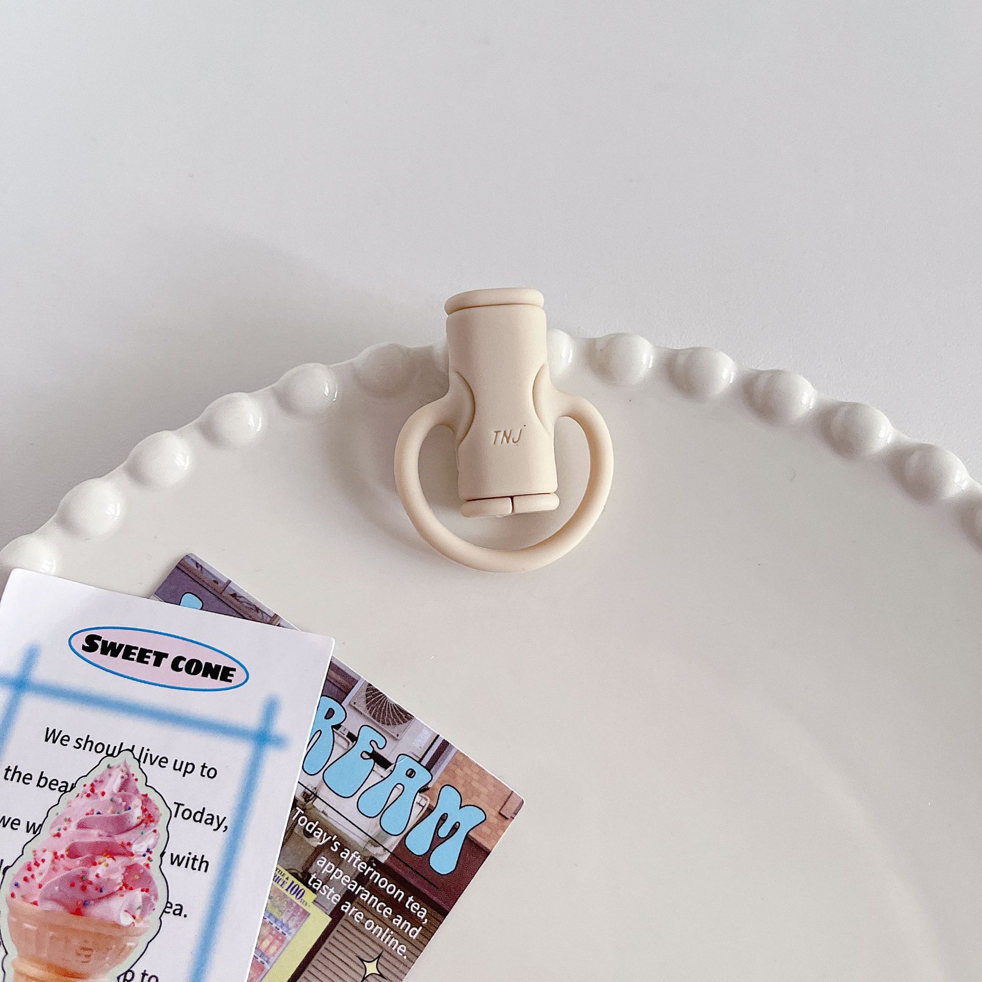 Cable de datos del teléfono móvil cubierta protectora silicona de dibujos animados dos en uno Cable de protección anti-fractura cubierta protectora de la cabeza del hilo de carga