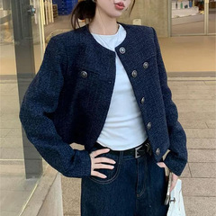小香風コートの女性の秋のレトロなフランスの秋冬の新型の修身はやせている質感の短いジャケットの上着を現します。