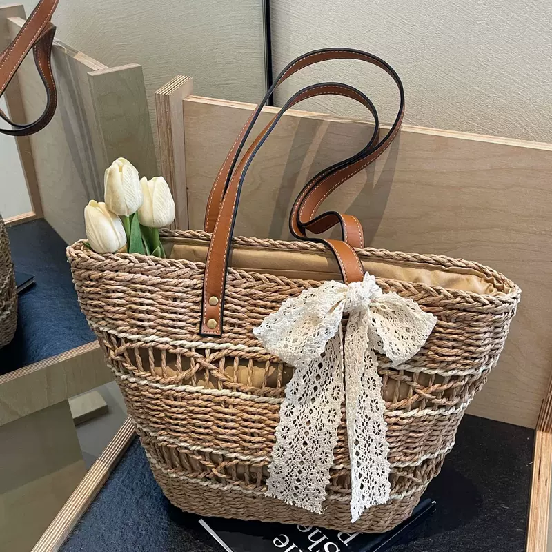 Capacious straw shoulder bag, summer fashionable beach basket, woven one-shoulder bag