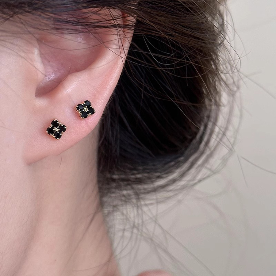Titanium Men's Earrings Set Hypoallergenic And Tarnish Resistant_voghion.com