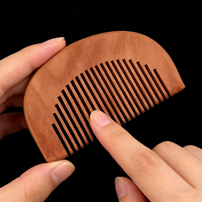 Peine de madera de melocotón para el hogar, peine para el cabello, regalo tallado para hombres y mujeres, peine pequeño de madera