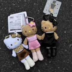漫画ホット販売黒革水着姉妹 KT キーホルダーペンダント猫人形女の子バックパック装飾小さな人形