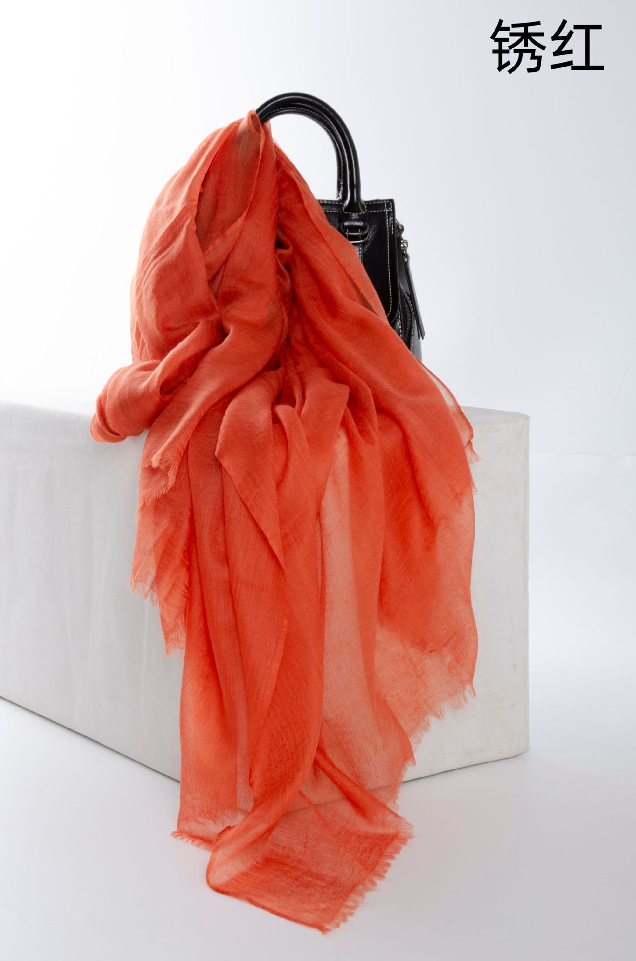 Fábrica de Mongolia Interior nuevo estilo liso 400 anillo ligero bufanda de terciopelo otoño e invierno cuatro estaciones damas cálido chal grande