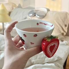 工厂批发釉下彩草莓把手马克杯手绘陶瓷水杯情侣对杯创意咖啡杯