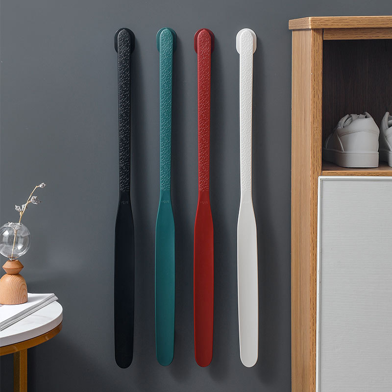 Household creative shoehorn, shoe-wearing artifact for the elderly and pregnant women, wears shoes without bending, extended shoehorn wholesale