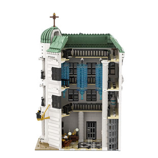 C7720 Modular Building with Lateral Entrance, Large Chandelier and Dragon 3603 Parts