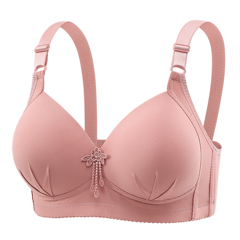 Las mujeres de mediana edad, grandes y delgadas tazas de ropa interior se reúnen, grandes y sin anillos de acero, levantan y sostienen sujetadores de leche complementarios cómodos y transpirables.