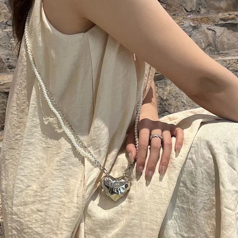 Small Heart-Shaped Handbag with Chain Accessories, Women's Crossbody Bag, Decorative Small Bag, Storage Pouch, Wallet, Beaded Coin Purse