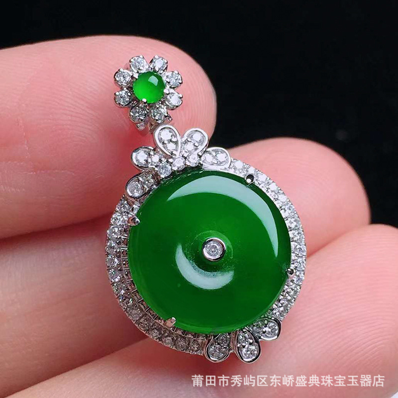emerald replica